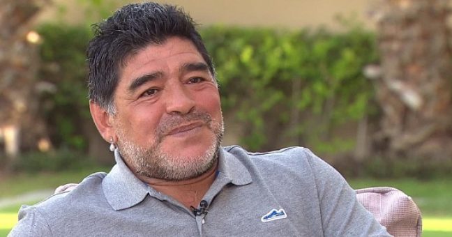 E’ morto Maradona. Come lui nel calcio, nessuno