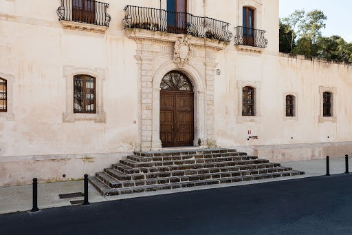 Critiche dell’opposizione dopo l’apertura del Palazzo dei Mercedari, appelli inascoltati