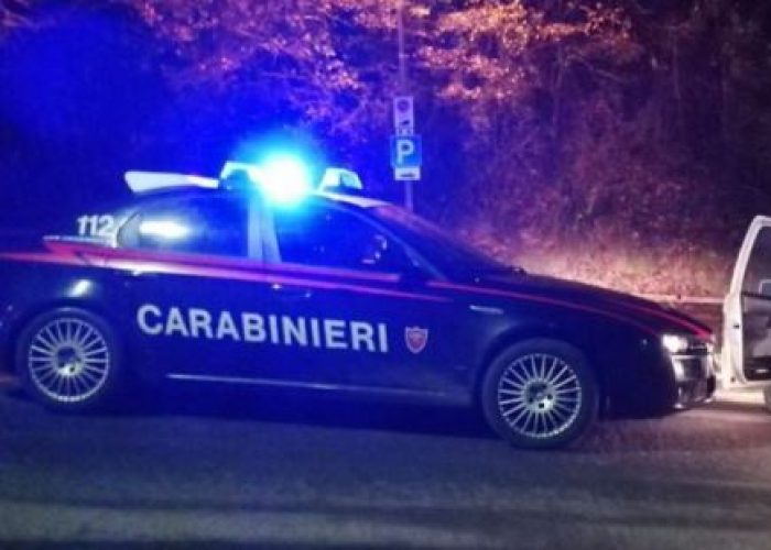 Tentano la fuga all’alt dei Carabinieri, arrestati due modicani