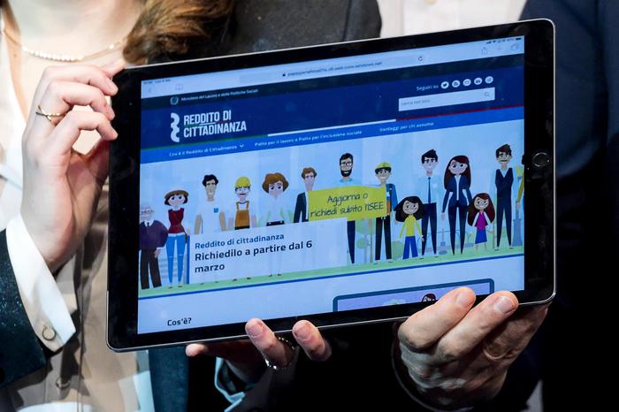 Reddito di cittadinanza, scoperti 74 “furbetti” a Palermo