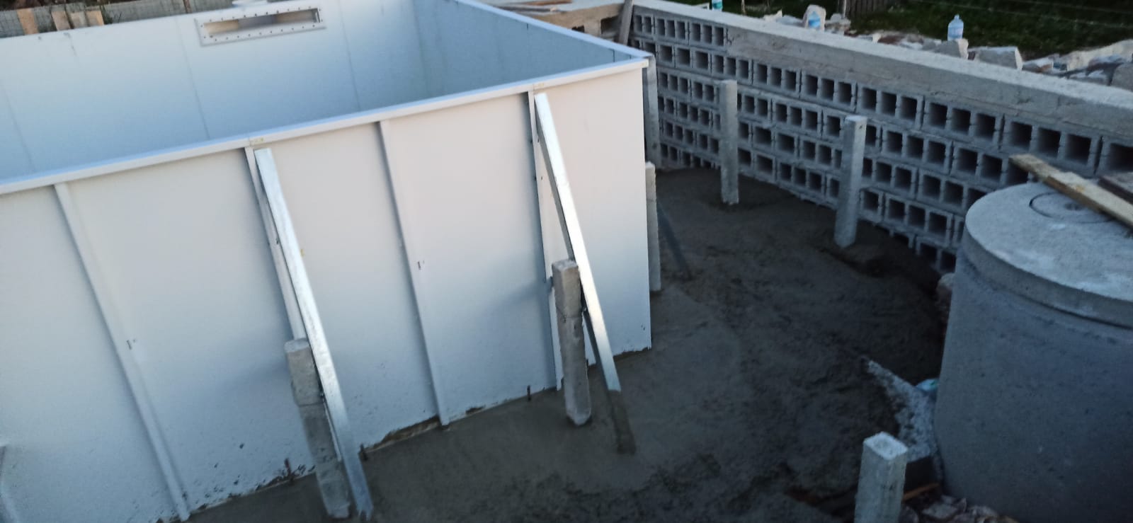 Piscina a pochi metri dalla Scogliera, tre denunce a Scicli