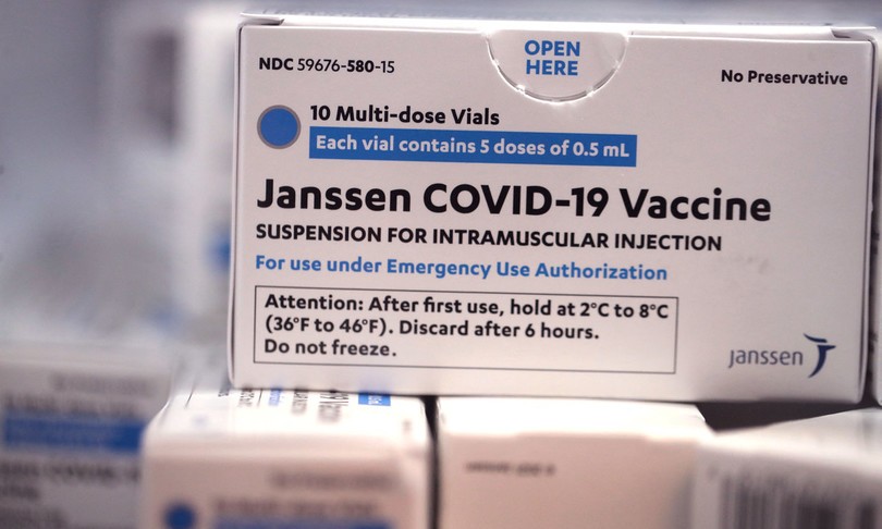 Johnson & Johnson blocca l’invio del vaccino in tutta Europa