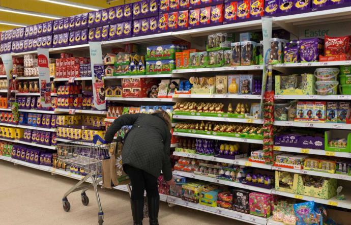 Festa del lavoro, ma non per tutti, la Filcams Cgil difende i lavoratori dei supermercati