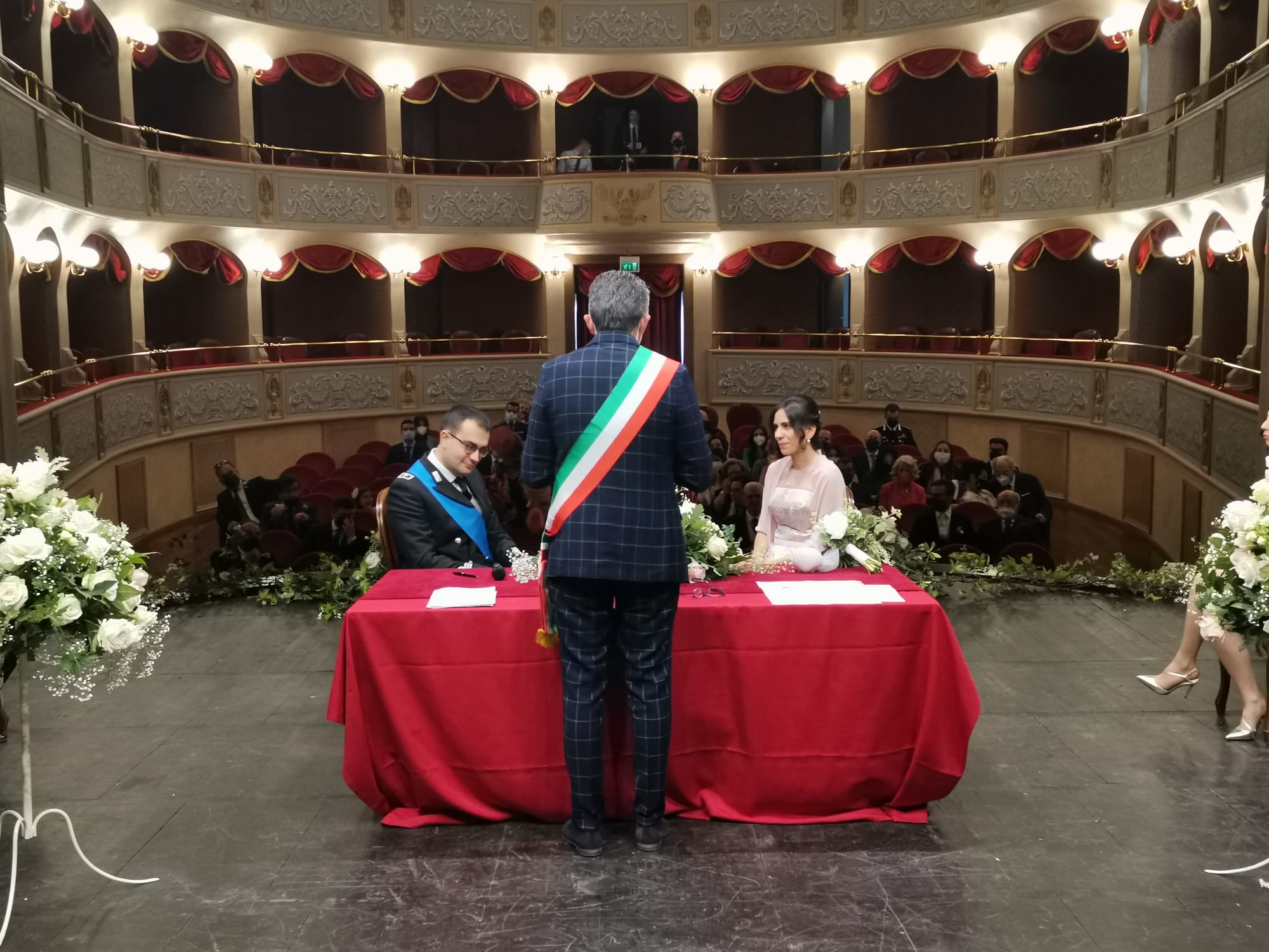 Fiori d’arancio a Modica per il Capitano Ferrante e la sua dolce Giulia