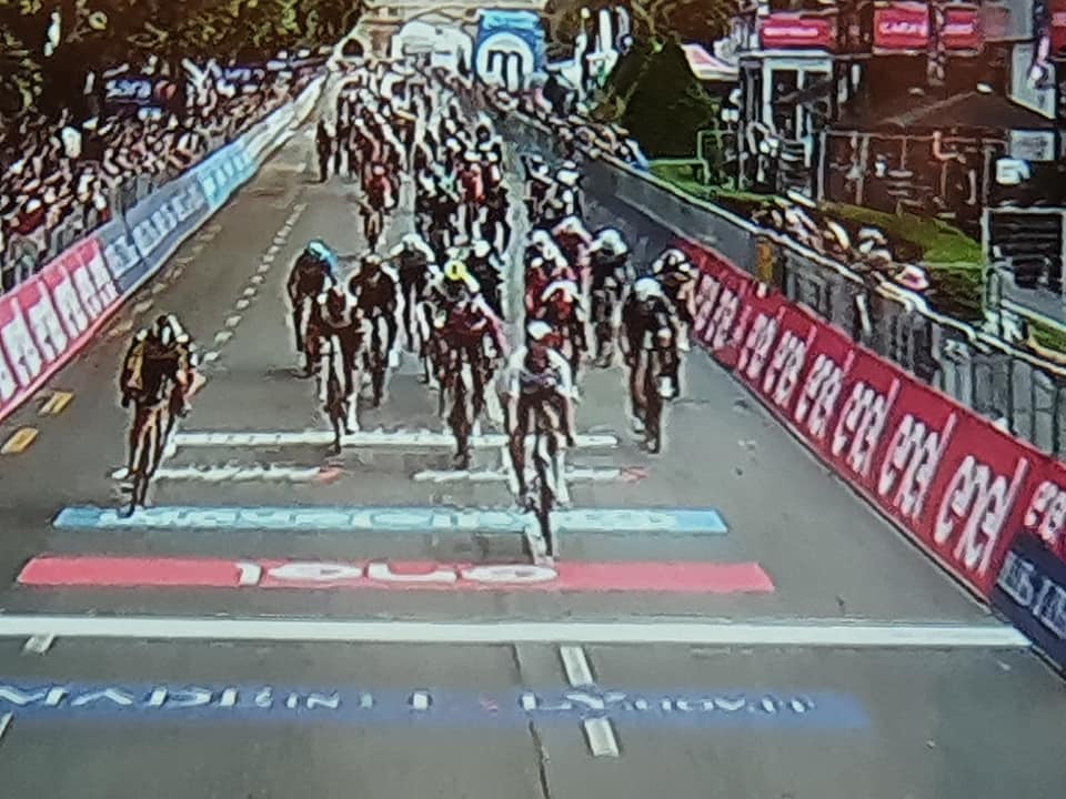 Giro d’Italia: tredicesima tappa a Nizzolo, Bernal resta in rosa, Caruso si difende, domani lo Zoncolan