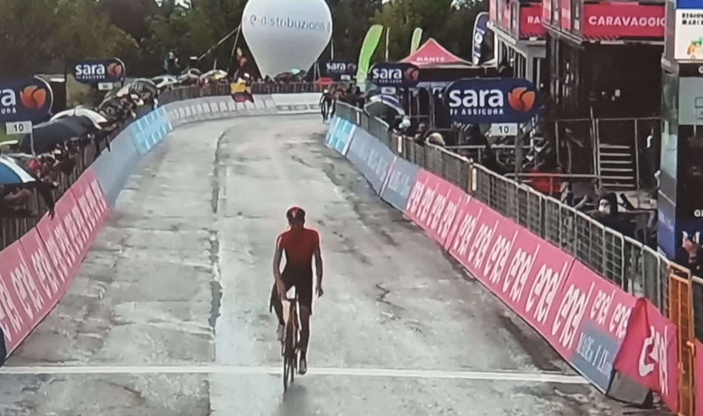 Giro d’Italia: sesta tappa a Mader, maglia rosa a Valter, grande prova di Caruso