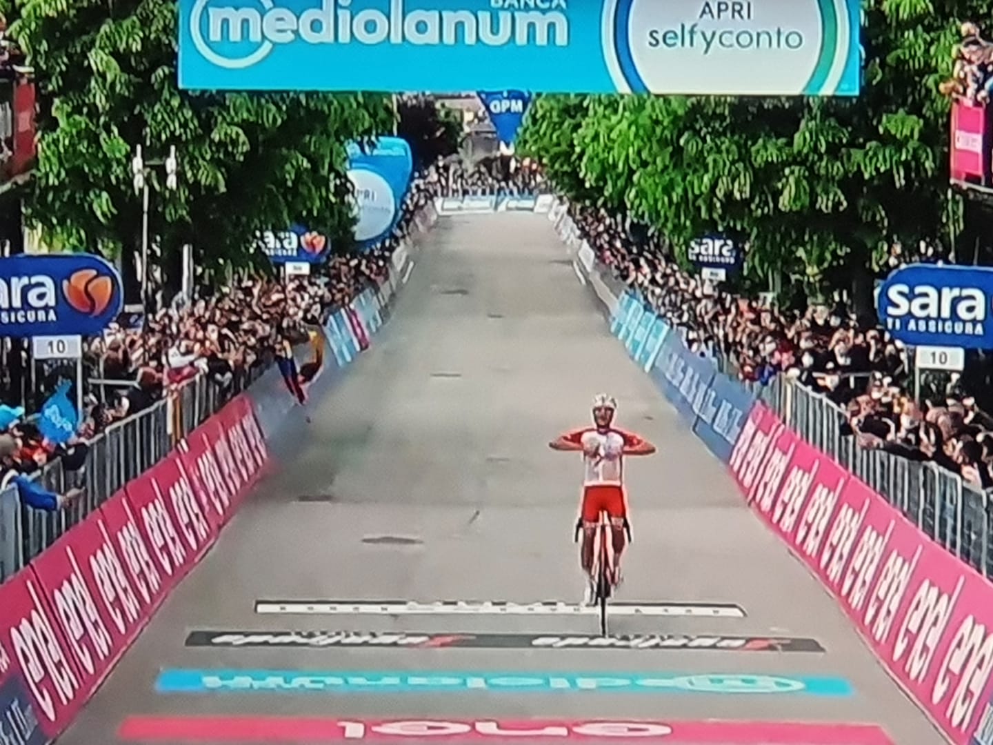 Giro d’Italia: Lafay vince l’ottava tappa, Valter resta maglia rosa, Caruso al sesto posto