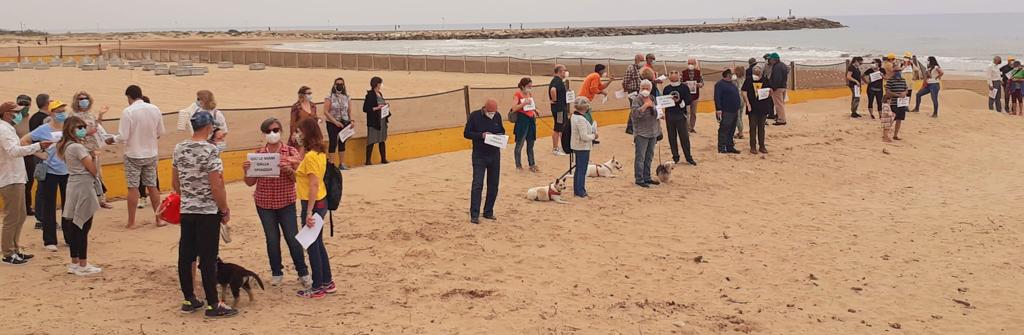 Donnalucata, un flash mob per dire giù le mani dalla spiaggia