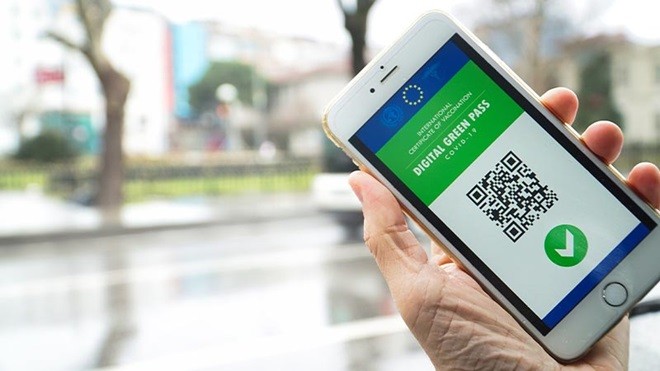 Sicilia, obbligo Green pass per gli uffici pubblici, Musumeci sospende ordinanza