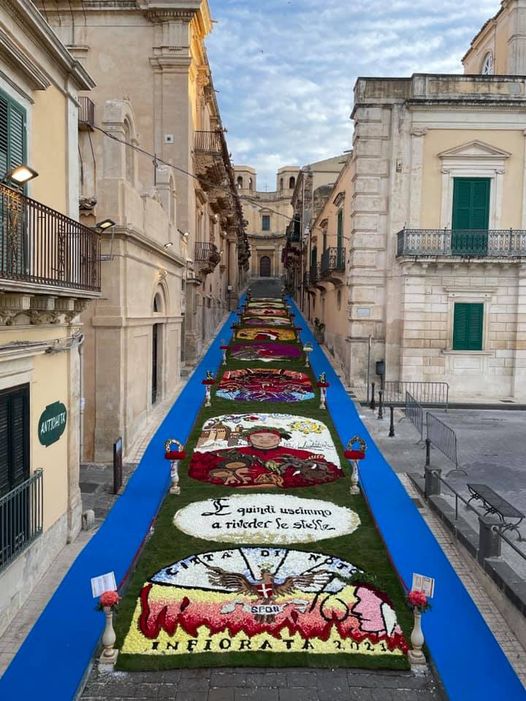 L’Associazione Via di Modica impegnata per l’Infiorata dedicata a Dante Alghieri
