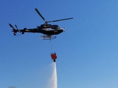 Altro vasto incendio tra Chiaramonte e Licodia, chiesto intervento dei canadair