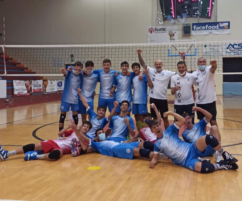 L’Avimecc Modica under 17 “vola” in finale regionale, domenica sfida alla Gupe per il titolo