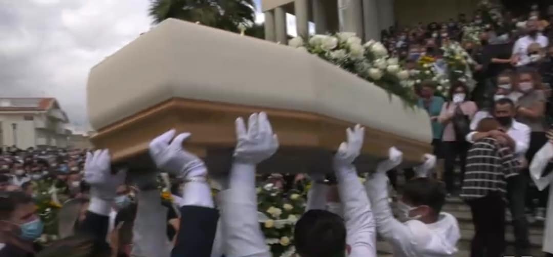 Modica ha salutato il giovane Thomas Frasca, nella chiesa del Sacro Cuore lacrime e dolore