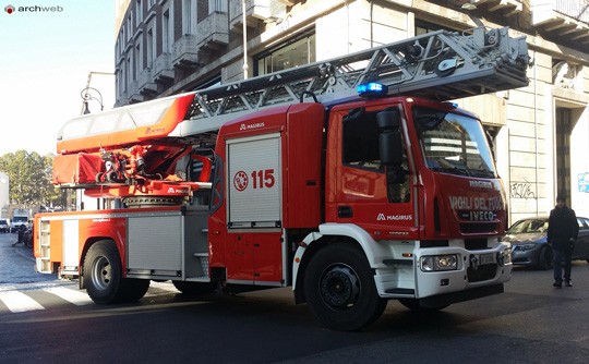 Non risponde alla figlia che allerta i Vigili del Fuoco, trovato morto un anziano a Ragusa