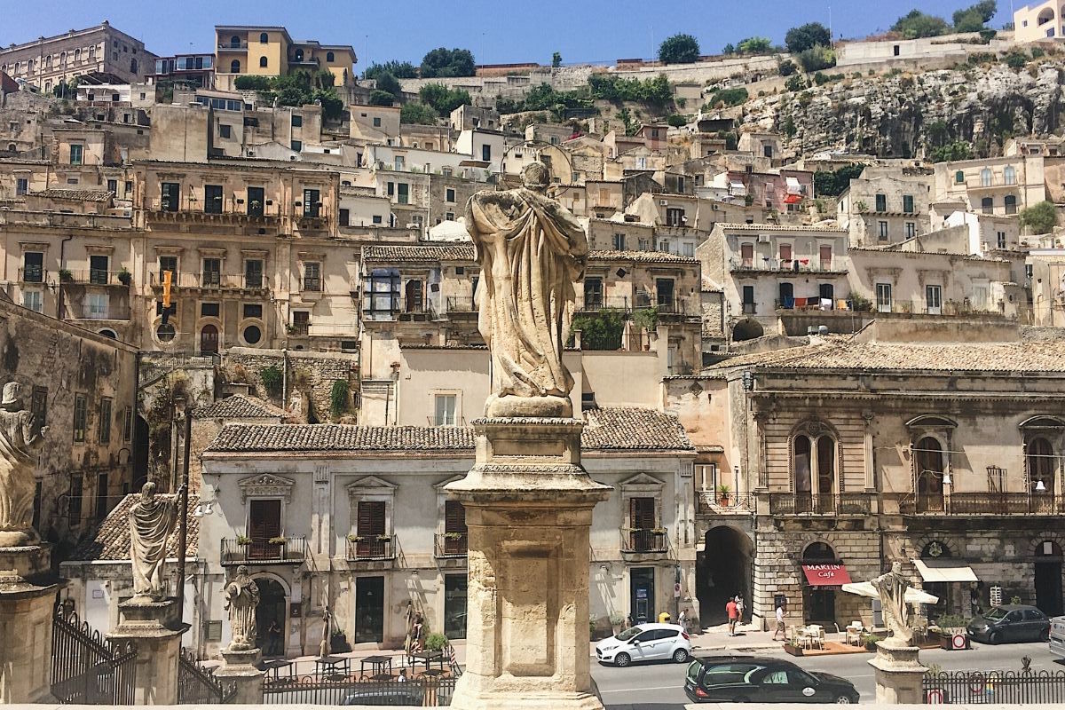 Furti e scassi nel cuore del centro storico di Modica, che succede?