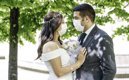 Matrimoni e Covid, il salasso tamponi pesa su famiglie, sposi e aziende del wedding
