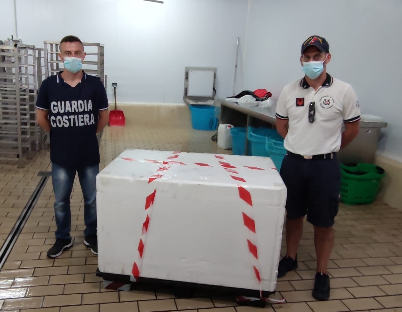 Arriva da Malta con un carico di prodotti ittici non tracciabili, multa al trasportatore e merce sequestrata