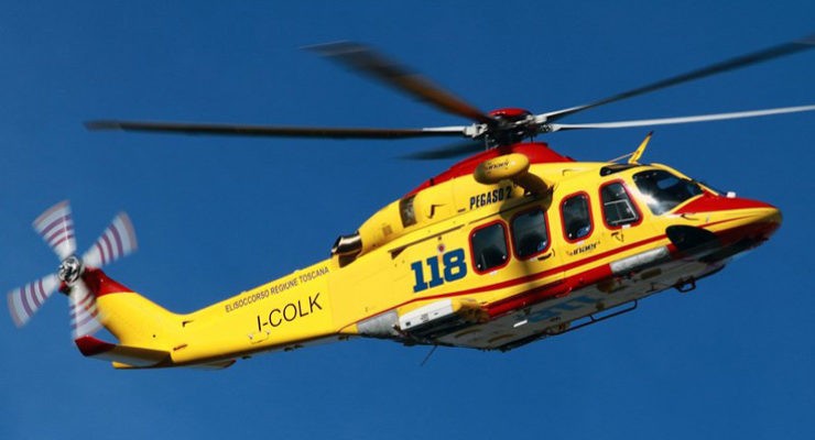 Incidente sul lavoro al mercato del fiore, operaio cade dal tetto, trasferito in elisoccorso al Trauma Center