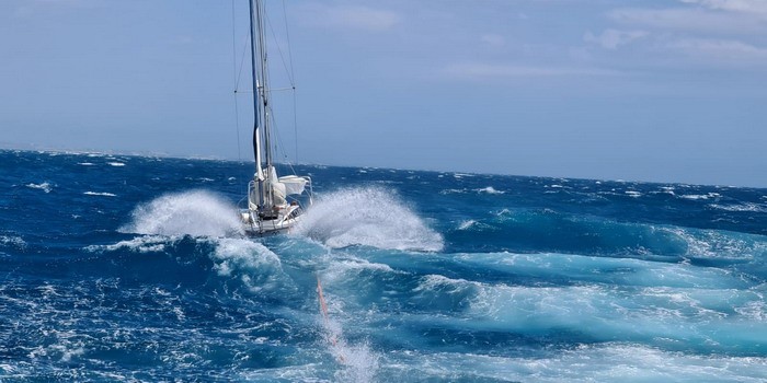 La Capitaneria di Porto di Pozzallo soccorre tre diportisti in difficoltà