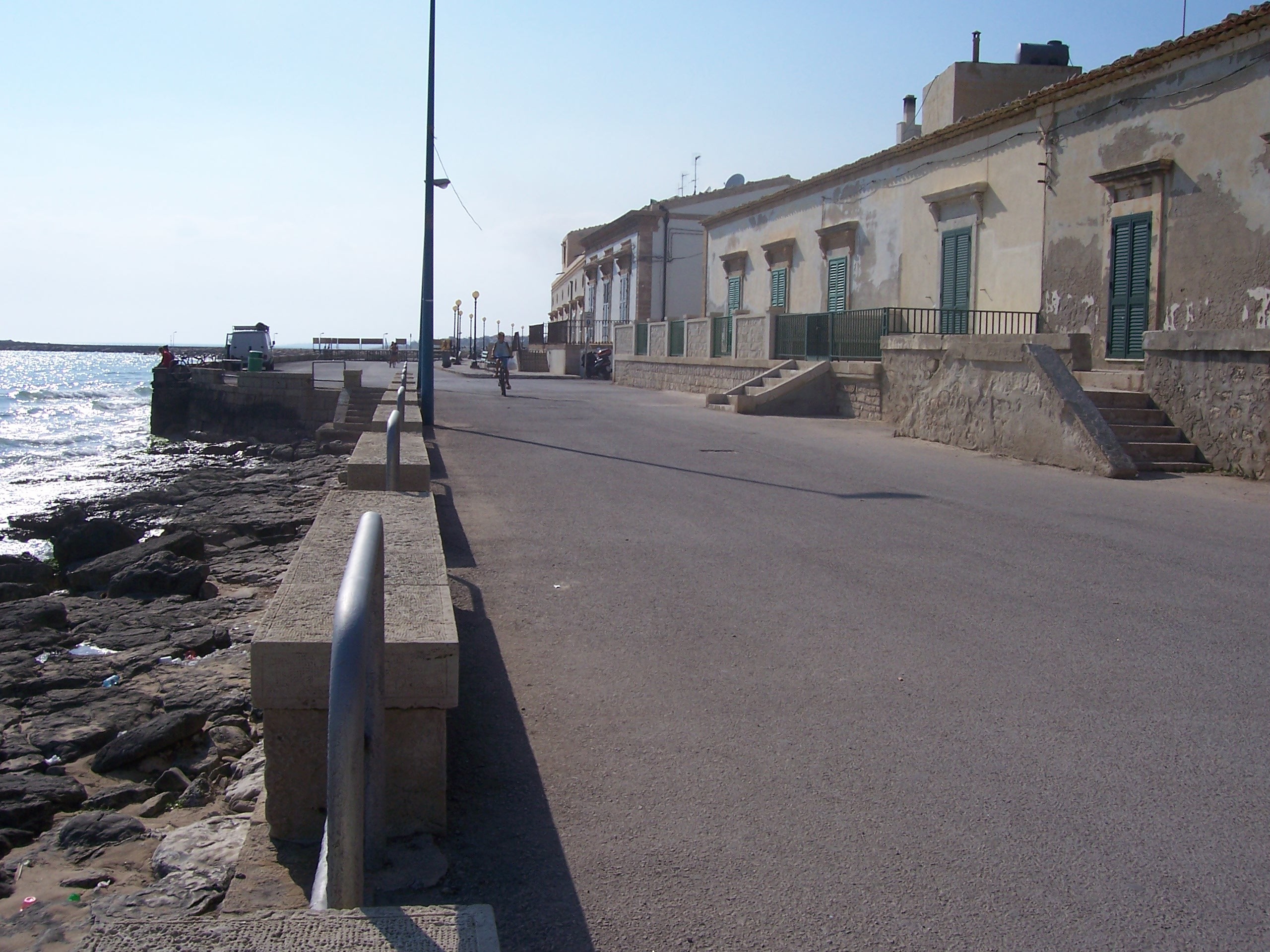 Vicino Donnalucata nasce un nuovo centro comunale per la raccolta di rifiuti differenziati