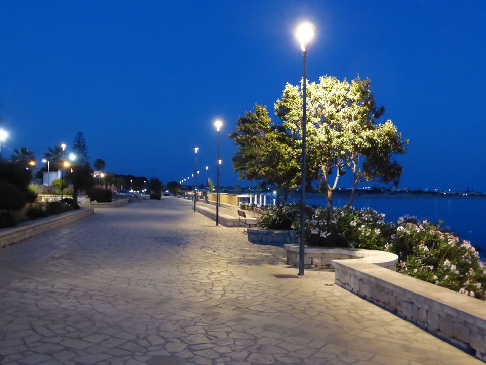 Marina di Modica, quanto è triste e buio il  sabato sera nella frazione balneare dei modicani