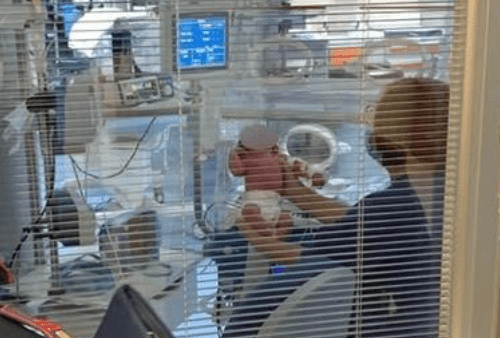 Slitta al prossimo anno il ritorno di Miele, il bimbo abbandonato a Ragusa, alla madre naturale