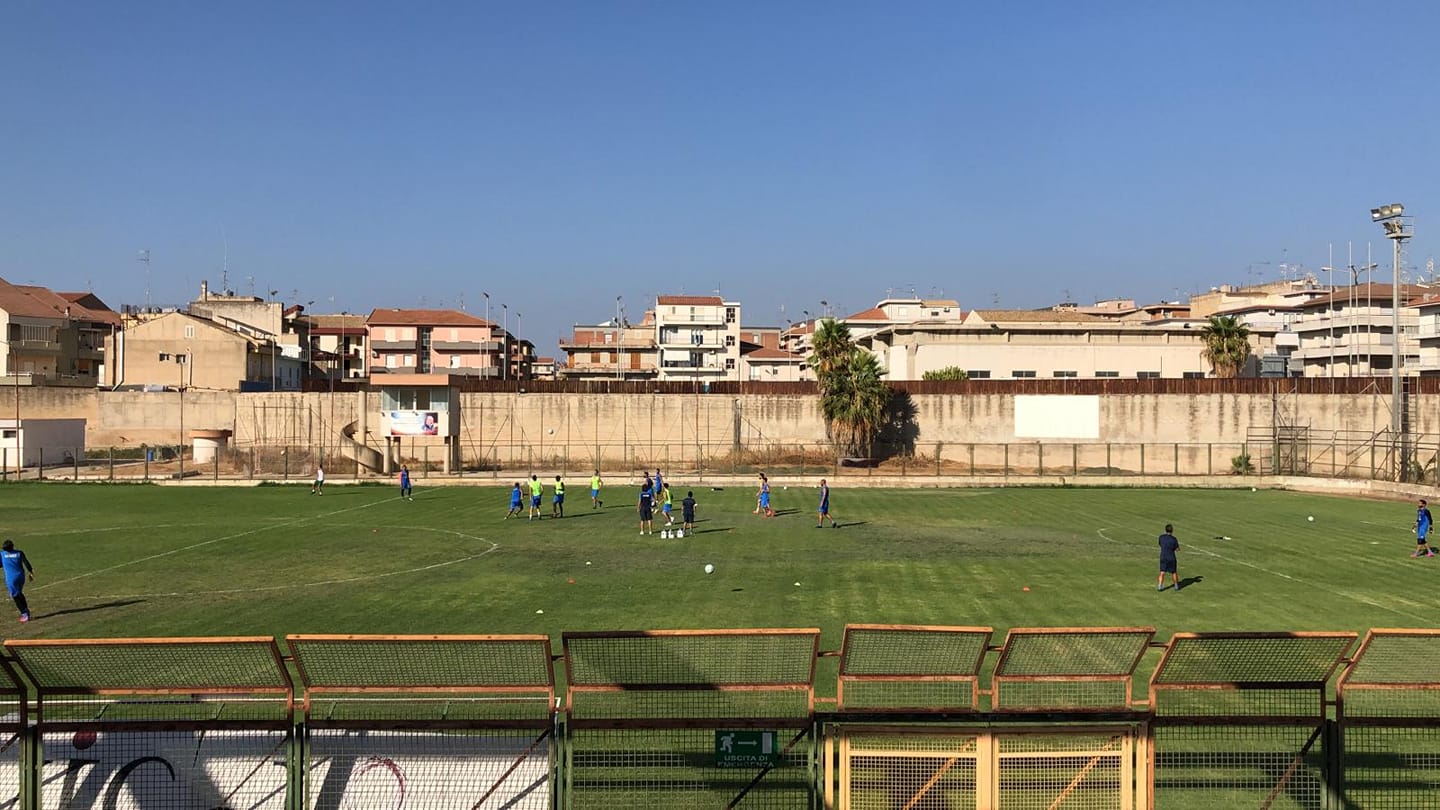 Calcio ibleo: le ragusane di Eccellenza e Promozione “affilano” le armi, ma torna l’incubo contagi