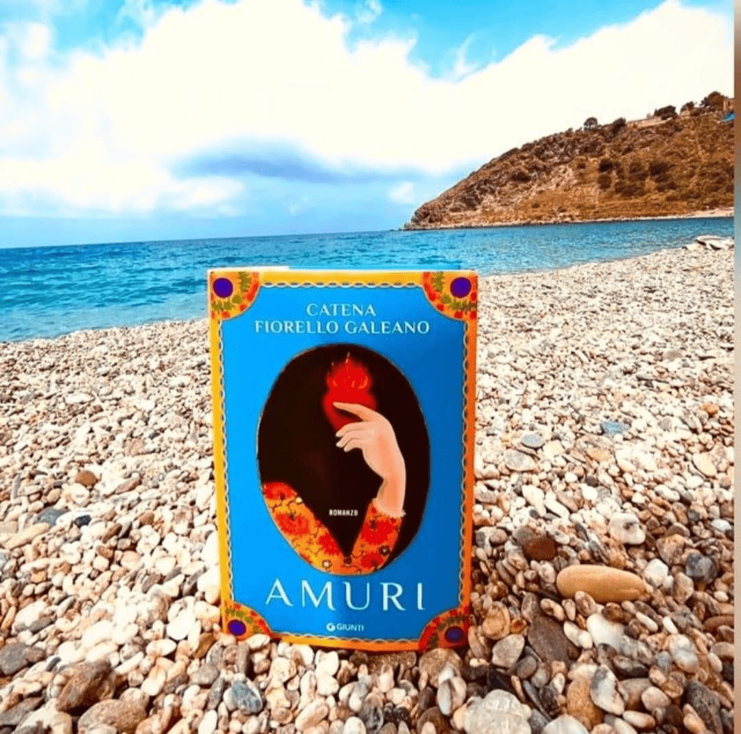 Per “InTeatroLibri”, giovedì 19 agosto  Catena Fiorello Galeano presenta “Amuri”