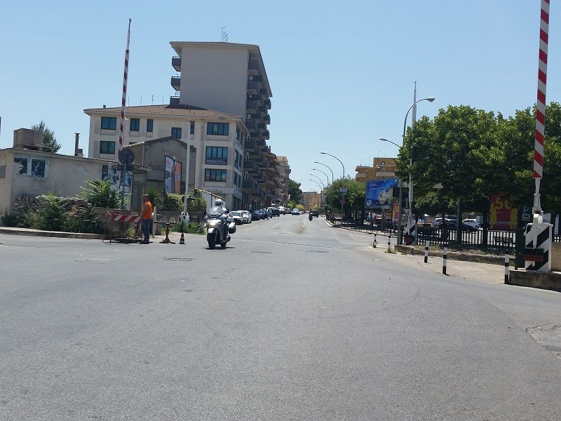 Ragusa: In via Paestum passa il treno ma le sbarre non si abbassano, servono maggiori controlli