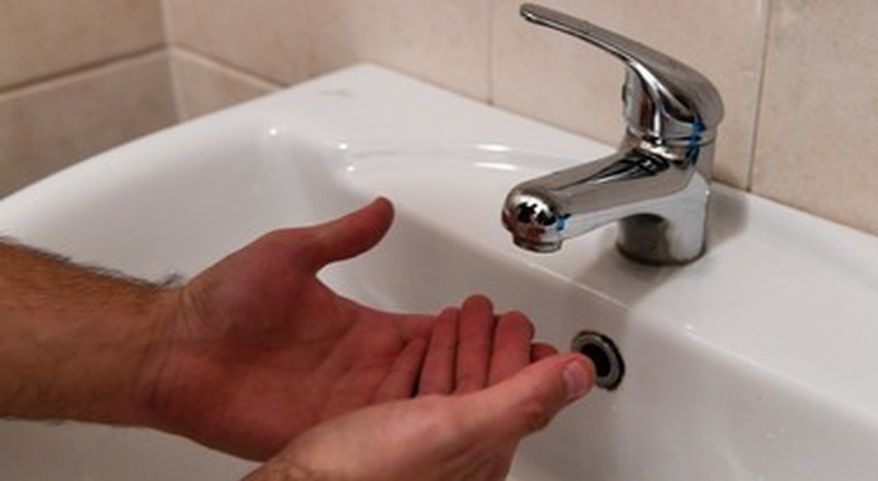 L’acqua non basta, zone di Marina di Modica stamattina si sono svegliate a secco