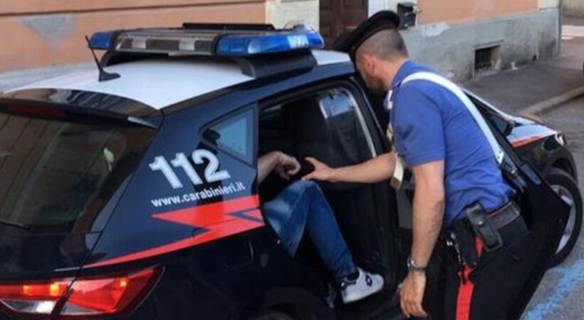 Estorceva pane e biscotti, pregiudicato violento arrestato dai Carabinieri a Pozzallo