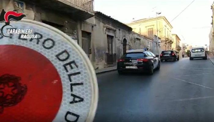 Operazione Lockdown, smantellato market della droga a Vittoria: tre arresti (VIDEO)