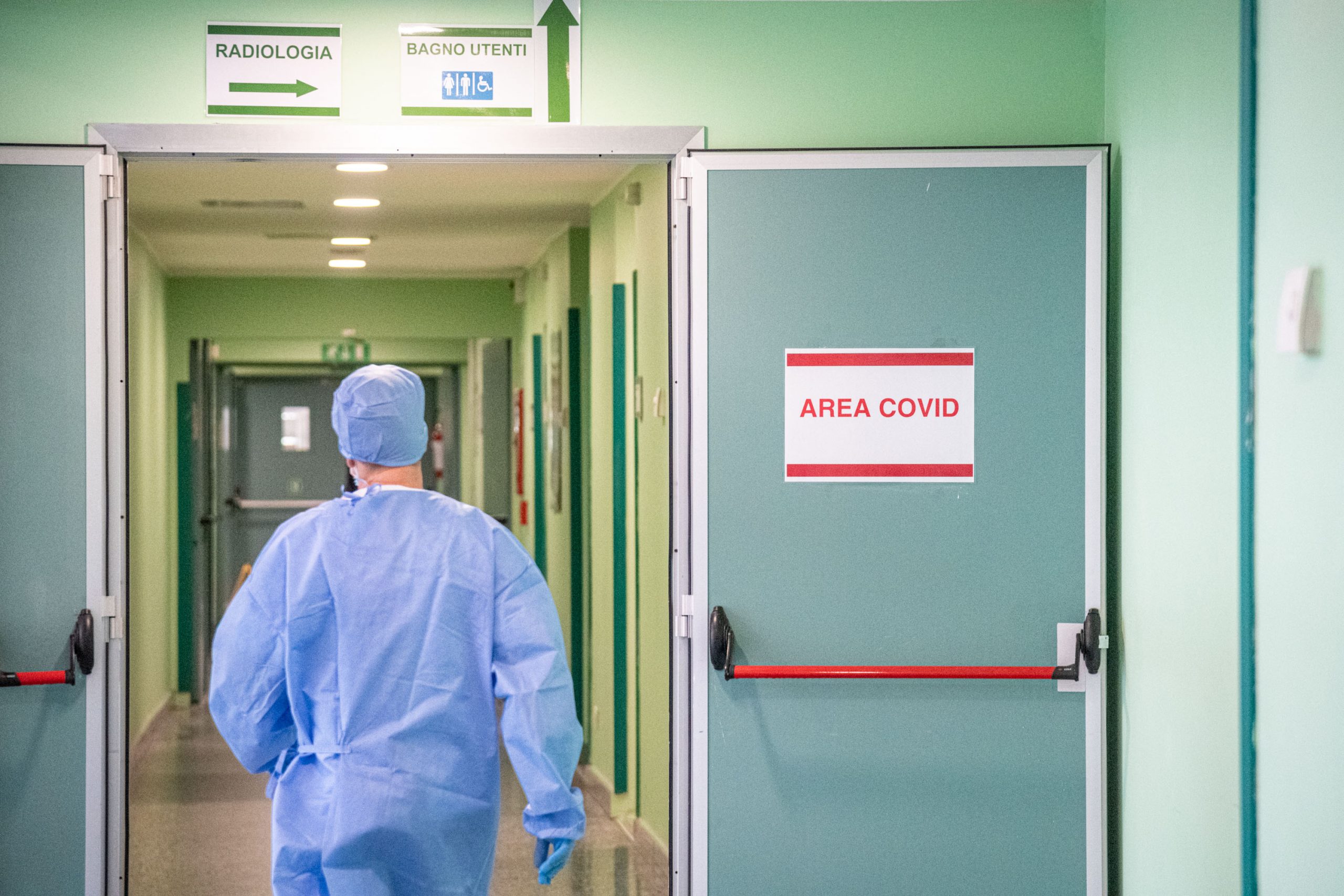 Schizzano in alto i numeri del Covid: a Ragusa quasi 500 positivi e a Modica 200