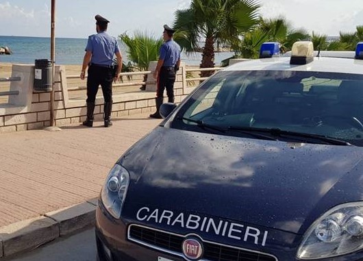 Furti in spiaggia, i Carabinieri arrestano gli autori di quelli commessi sugli arenili di Scoglitti