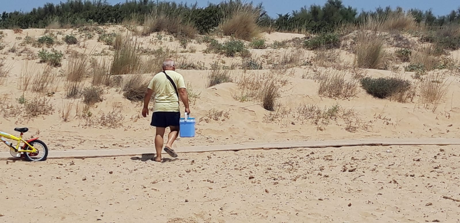 Marina di Modica, prelevati campioni di acqua dopo le denunce dei bagnanti