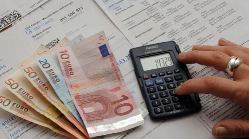 Modicani travolti da una valanga di bollette: si amplia il coro contro lo scotto della negligenza
