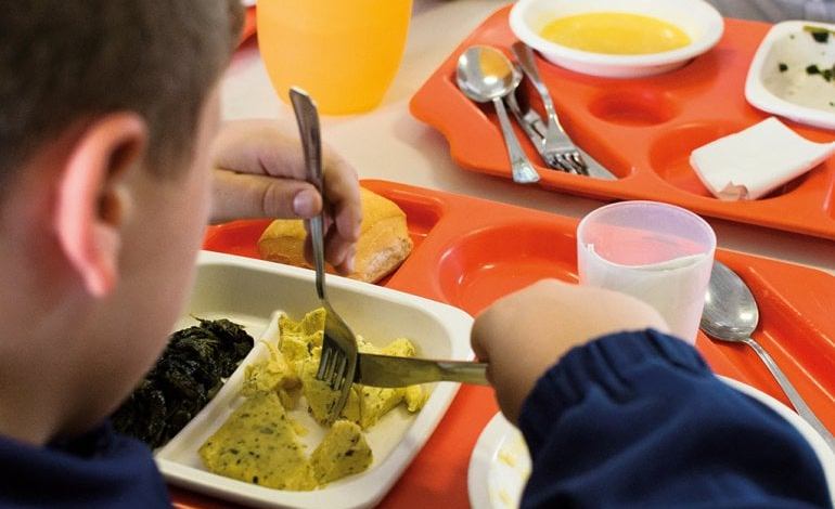 Refezione e trasporto scolastico, agevolazioni per le famiglie modicane