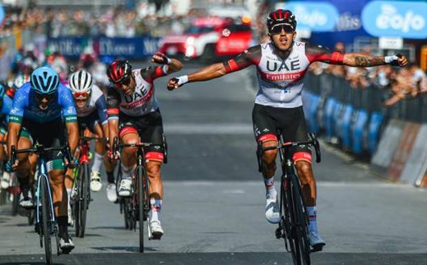 Giro di Sicilia: Molano batte allo sprint Albanese sul traguardo di Licata (Video)