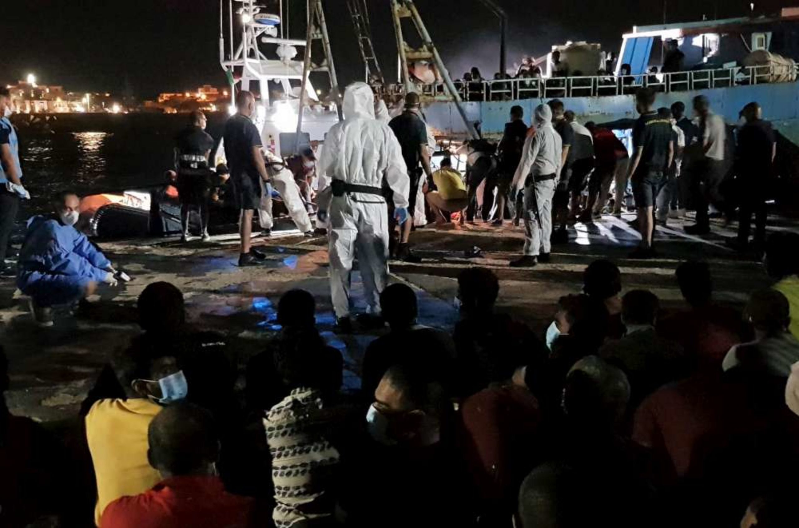 Sbarco nella notte a Pozzallo, sono 119 egiziani e 2 siriani