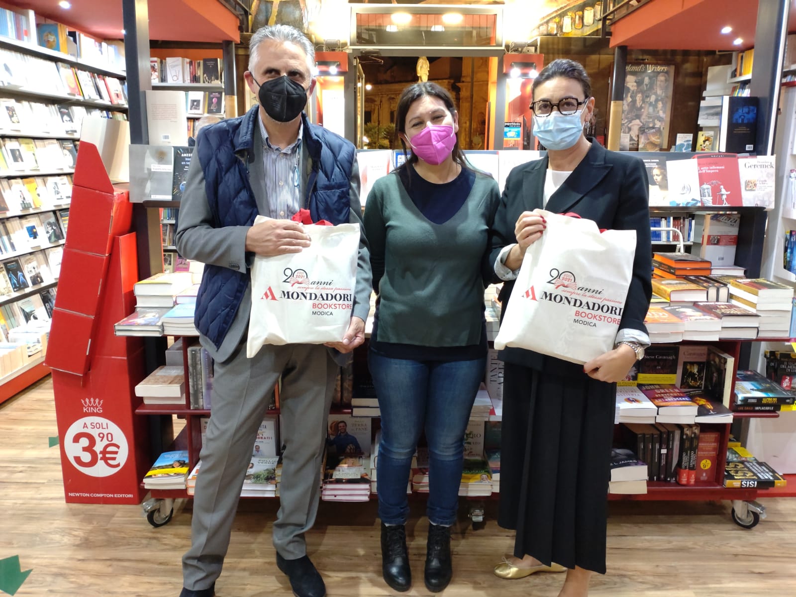 “3 il numero perfetto…tris” Presentazione libri alla Mondadori di Modica
