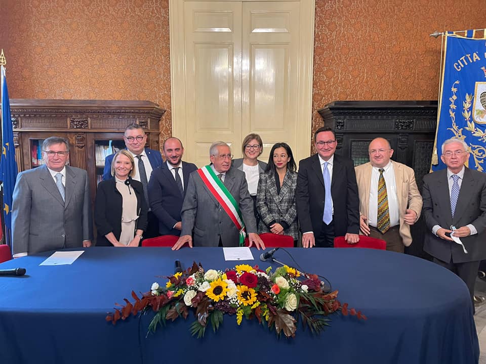Il nuovo sindaco di Vittoria si è insediato a Palazzo Iacono, emozionato come la prima volta