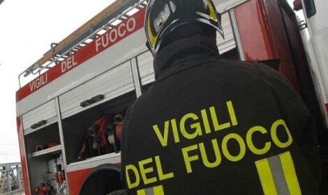 Momenti di paura ieri nel centro storico di Scicli, ubriaco in macchina contromano sbatte su un muro e rompe tubo del gas