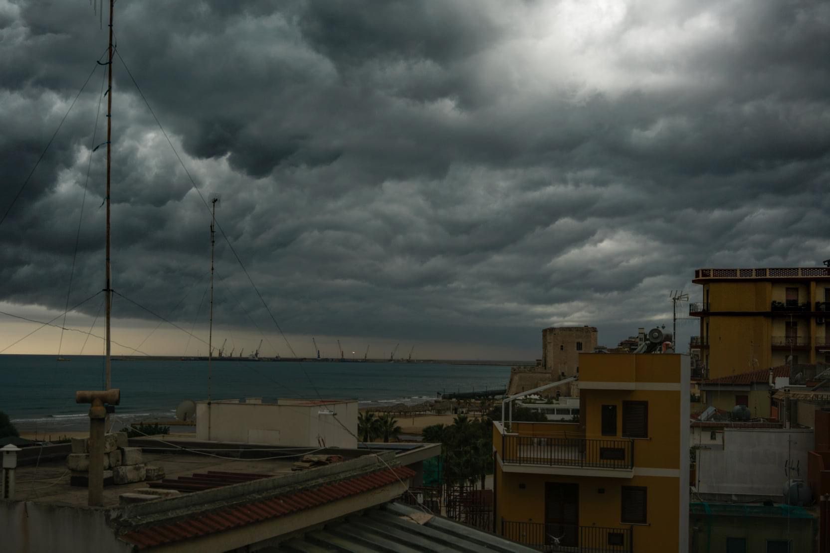 Maltempo Sicilia, temporale inaspettato, colpisce il ragusano  e la città di Catania