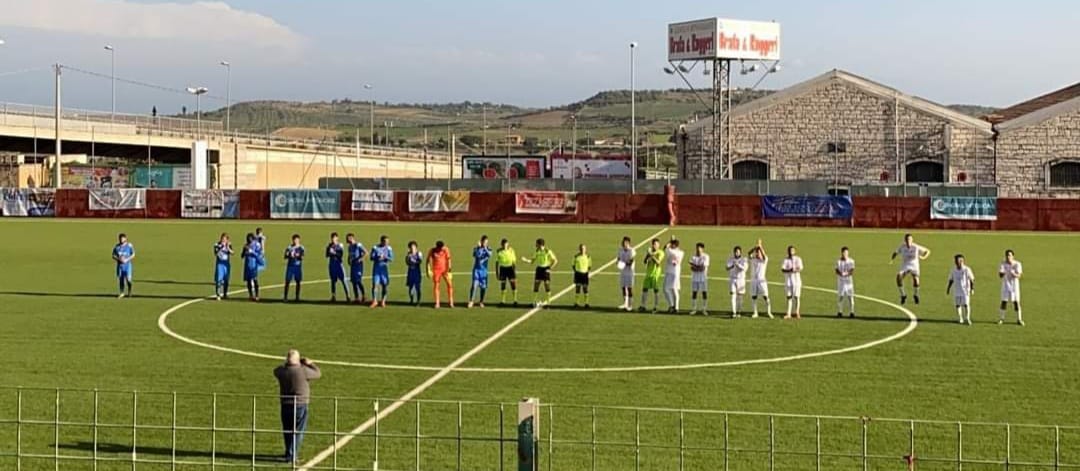 La Virtus Ispica resiste un tempo, doppietta di Belluso nella ripresa e il derby è del Ragusa