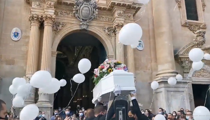 Oggi a Ragusa i funerali della piccola Francesca, lei adesso corre in paradiso…