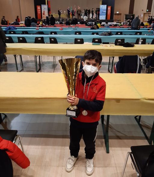 Pezzi a posto e scacco matto, il piccolo Giorgio Grienti  vice campione italiano di scacchi a squadre