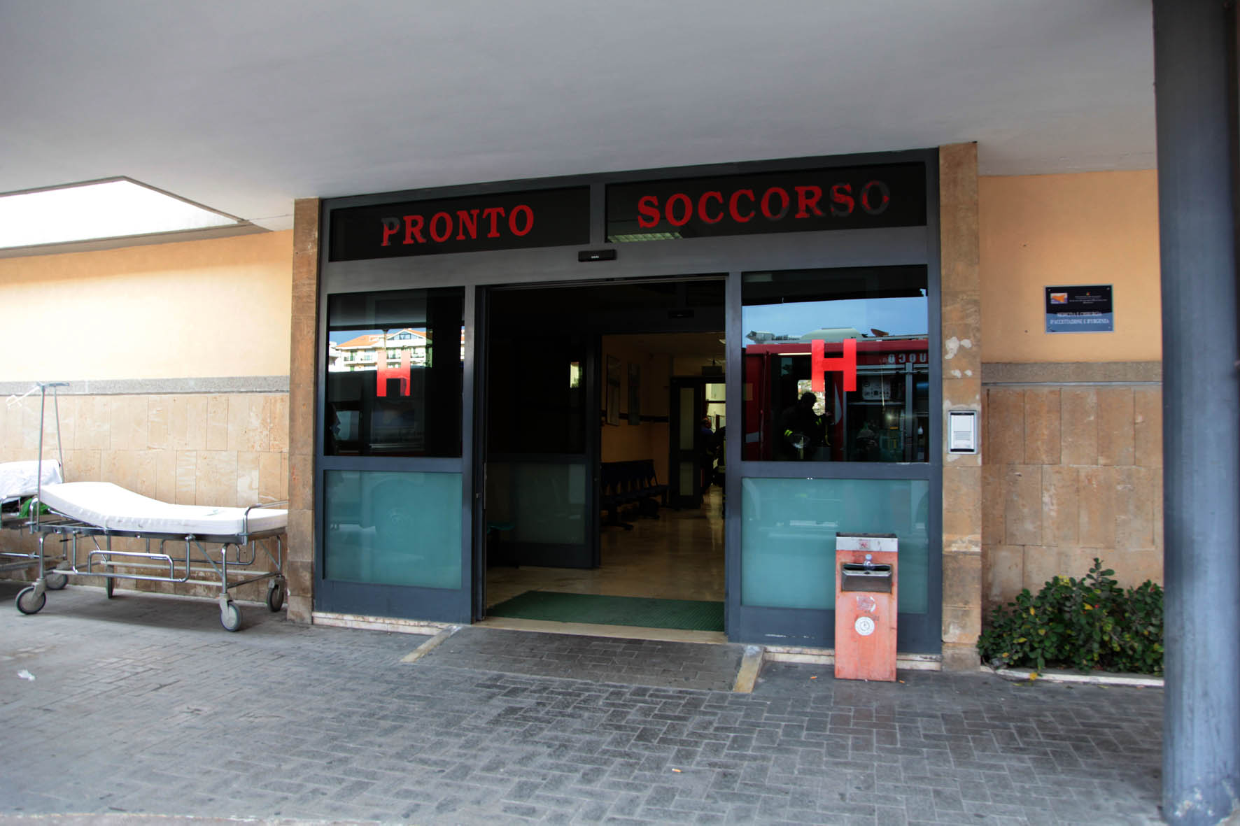 Pronto Soccorso di Modica, medico aggredito durante il servizio