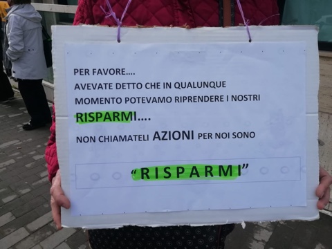 Ragusa: stamane nuova protesta degli azionisti-risparmiatori davanti alla BAPR (FOTO)