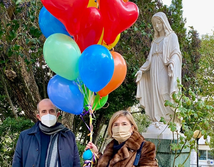 Dono di palloncini all’Immacolata per la Giornata del Volontariato ieri a Ragusa
