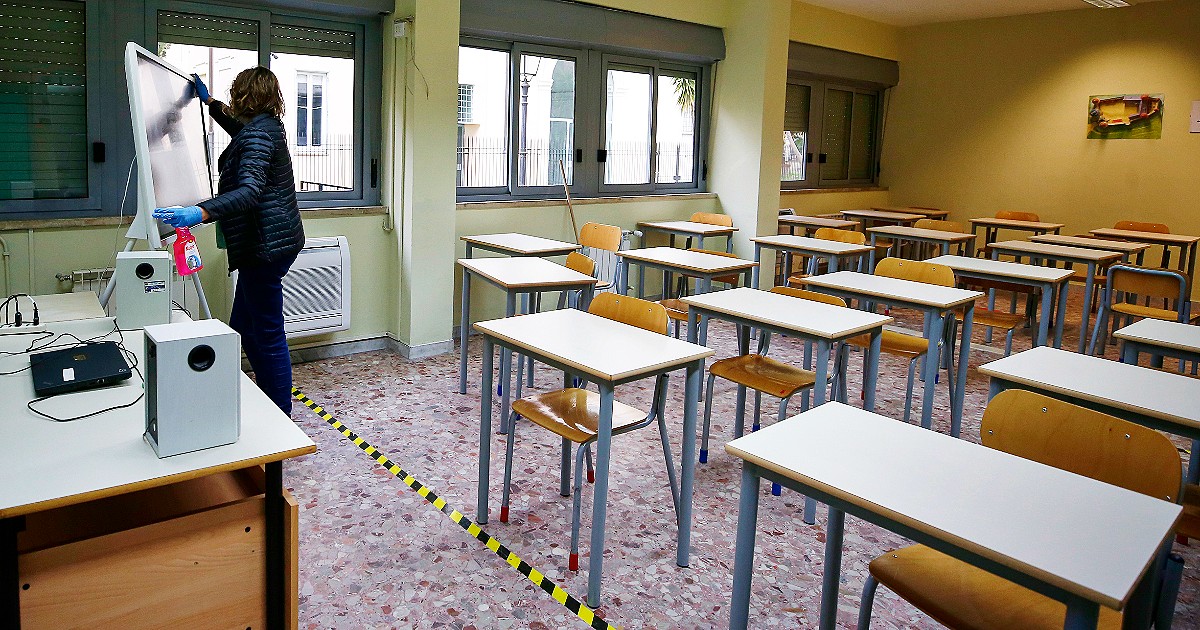 Santa Croce Camerina, sopralluogo del sindaco Barone nella scuola materna F.lli Cervi